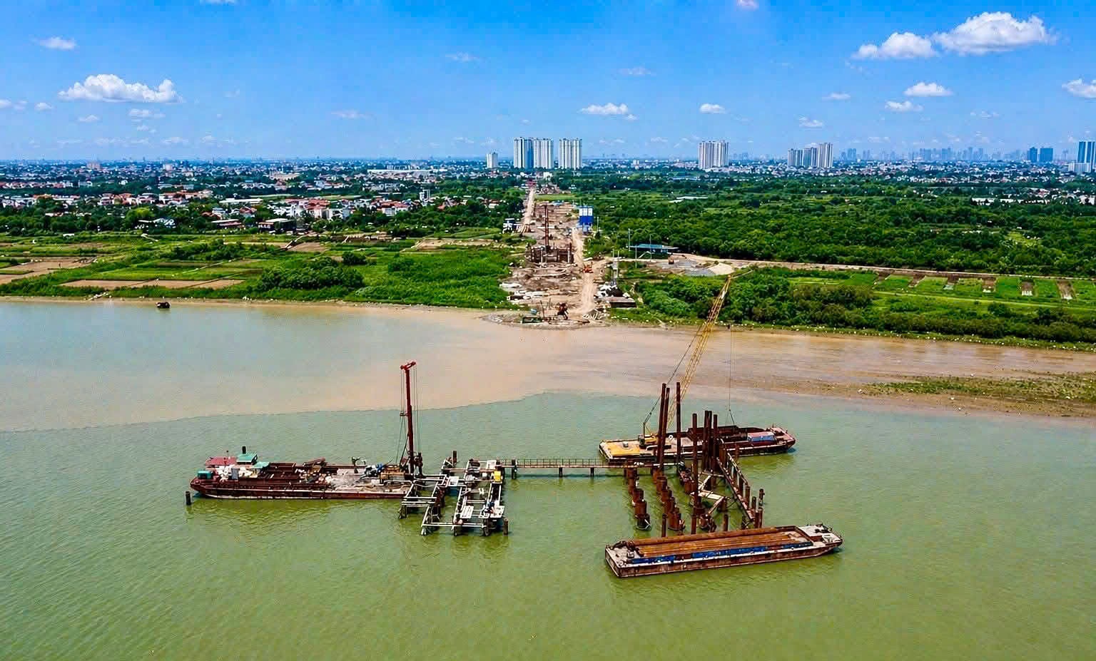 Tiến độ cầu Ngọc Hồi thi công trụ cầu