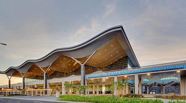 Cảng hàng không quốc tế Cam Ranh được đầu tư mở rộng