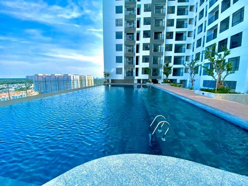 Bể bơi bên trong dự án Phú Thịnh Green Park